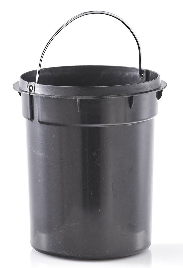 Schwarzer Kosmetikeimer aus Kunststoff mit Henkel, 3 Liter, Frontalansicht