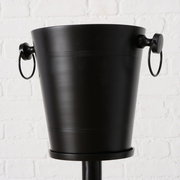 Schwarzer, runder Weinkühler Amara mit seitlichen Griffen, seitliche Perspektive