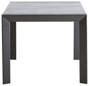 Moderner Gartentisch mit rechteckiger Tischplatte und stabilen Beinen, Frontalansicht