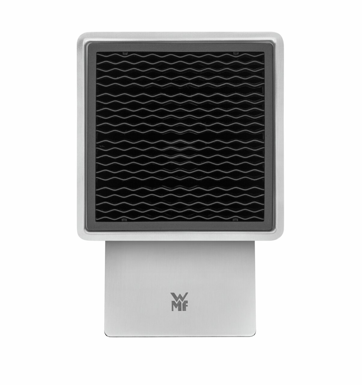 Frontansicht eines modernen Messerblocks von WMF mit wellenförmigem Einsatz und Edelstahlbasis.