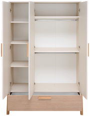 Offener Kleiderschrank mit zwei Türen, Regalböden und Schublade, Frontalansicht