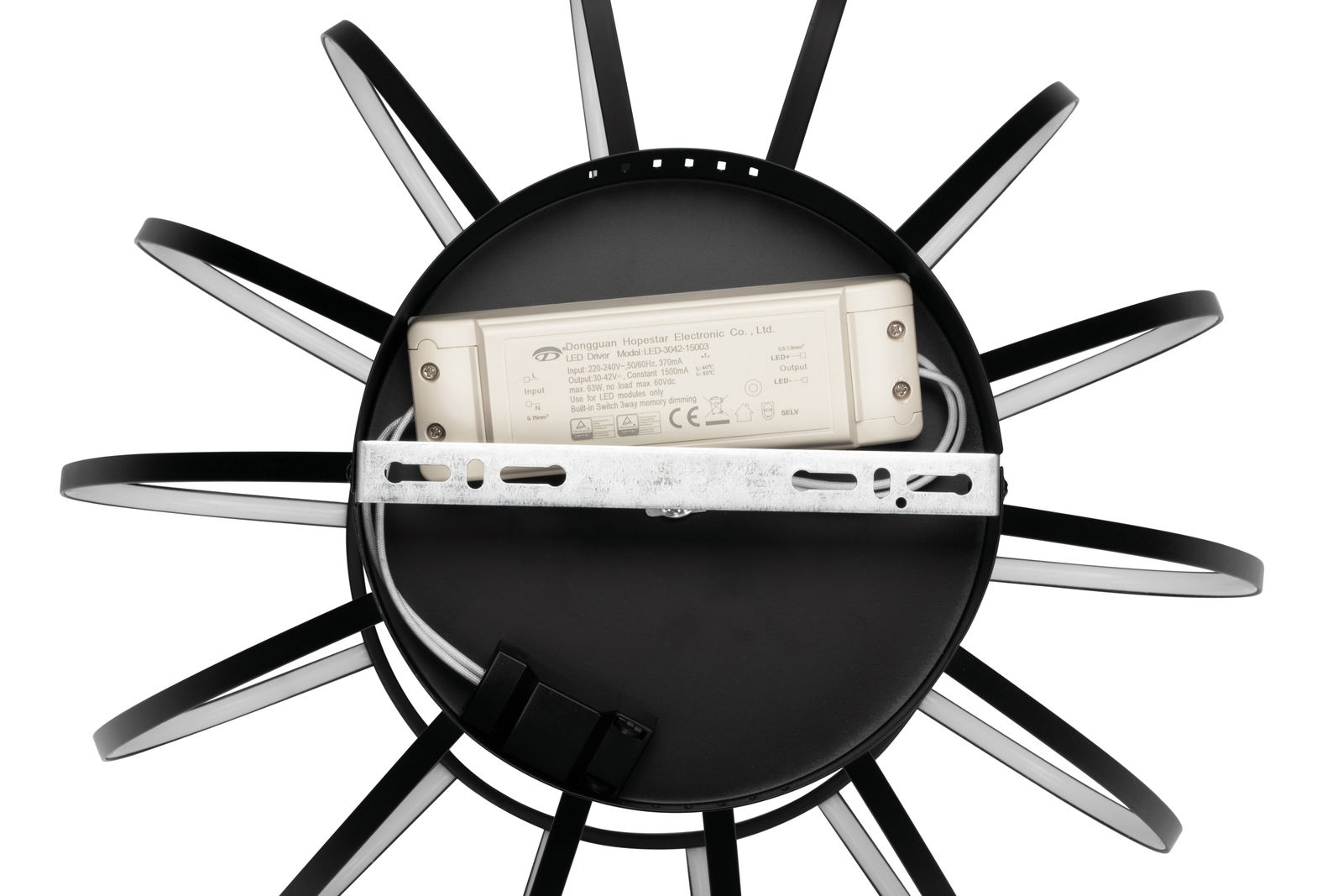 Rückansicht einer LED-Deckenleuchte mit sichtbarem elektronischem Bauteil und Kabeln.