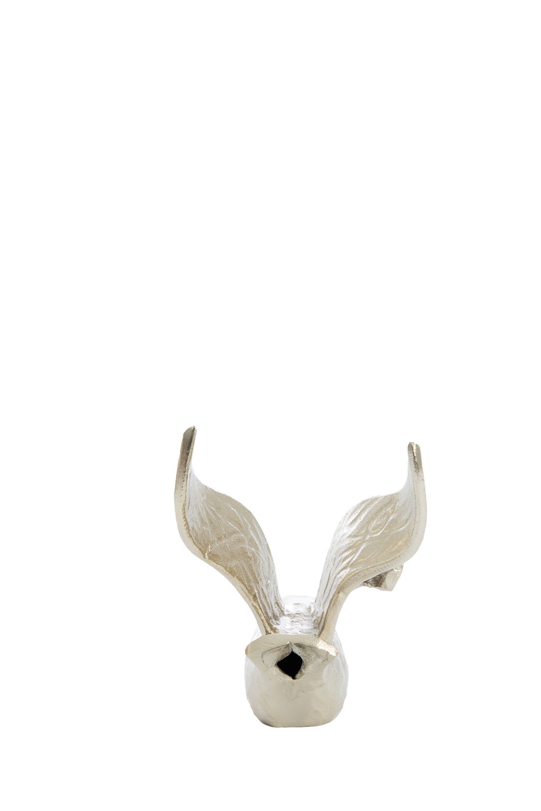 Silbernes Ornament in Form von zwei geschwungenen Blättern, frontal fotografiert.