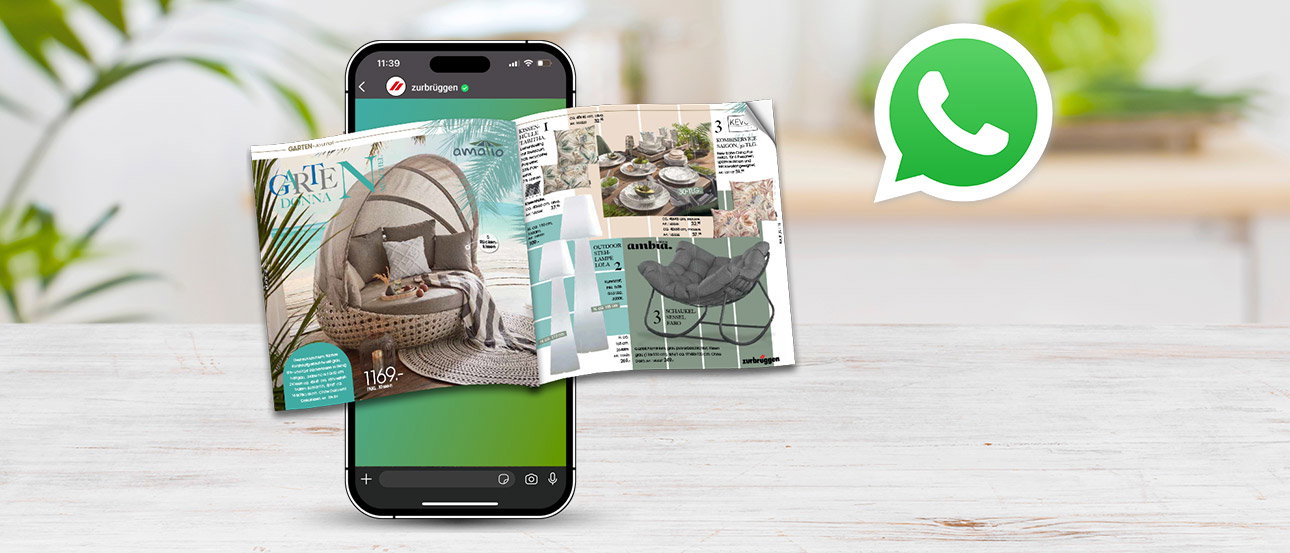 Smartphone mit einer geöffneten digitalen Werbebroschüre. Darüber das grüne WhatsApp-Logo.
