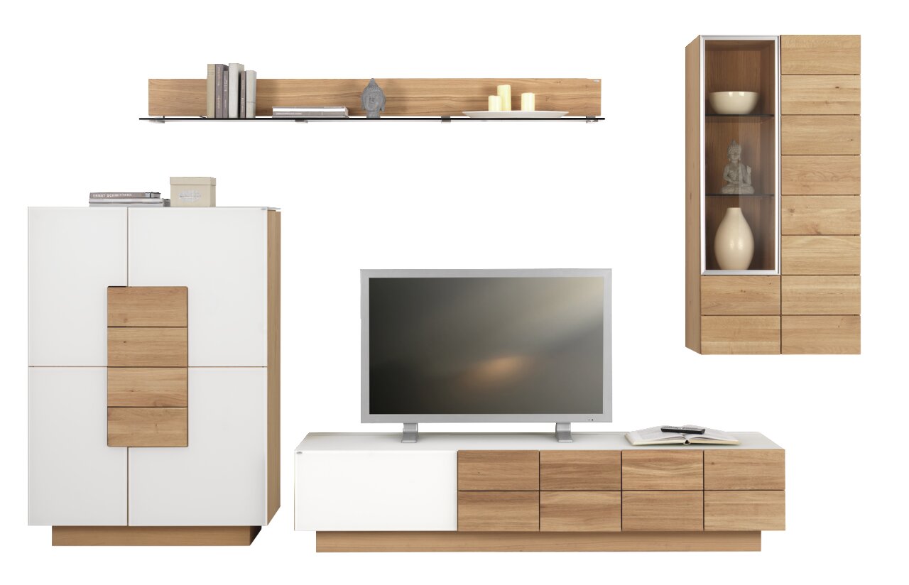 Moderne Wohnwand Voglauer VMONTANARA in Holzoptik mit weißem Akzent, bestehend aus einem TV-Board, einem Hängeschrank und einem Regal, frontal abgebildet.