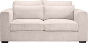 Beiges 2-Sitzer-Sofa mit Cordbezug, breiten Armlehnen und zwei Sitz- sowie Rückenkissen, Frontansicht.