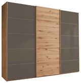 Moderner Schwebetürenschrank mit drei Türen in Holzoptik und grauen Paneelen, Frontalansicht.