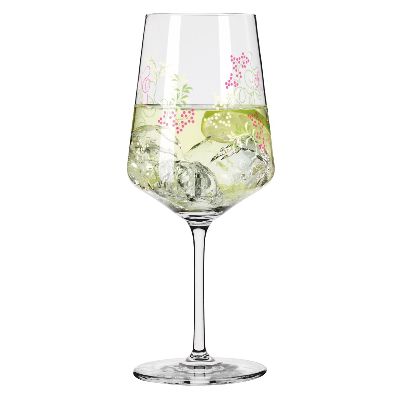 Wijnglas met bloemmotief, gevuld met ijsblokjes en een lichtkleurige drank, zijaanzicht