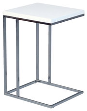 Moderner Beistelltisch mit weißer Tischplatte und verchromtem Metallgestell, seitliche Perspektive