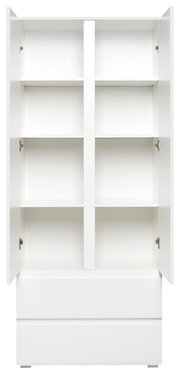 Weißer Mehrzweckschrank mit offenen Türen, drei Regalböden und zwei Schubladen, Frontalansicht.