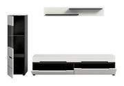 Modernes Wohnzimmermöbel-Set in Weiß und Schwarz: hoher Vitrinenschrank mit Glastür und Schublade, Lowboard mit zwei Schubladen sowie zwei Wandregale, frontal in leichter Schrägansicht auf weißem Hintergrund.