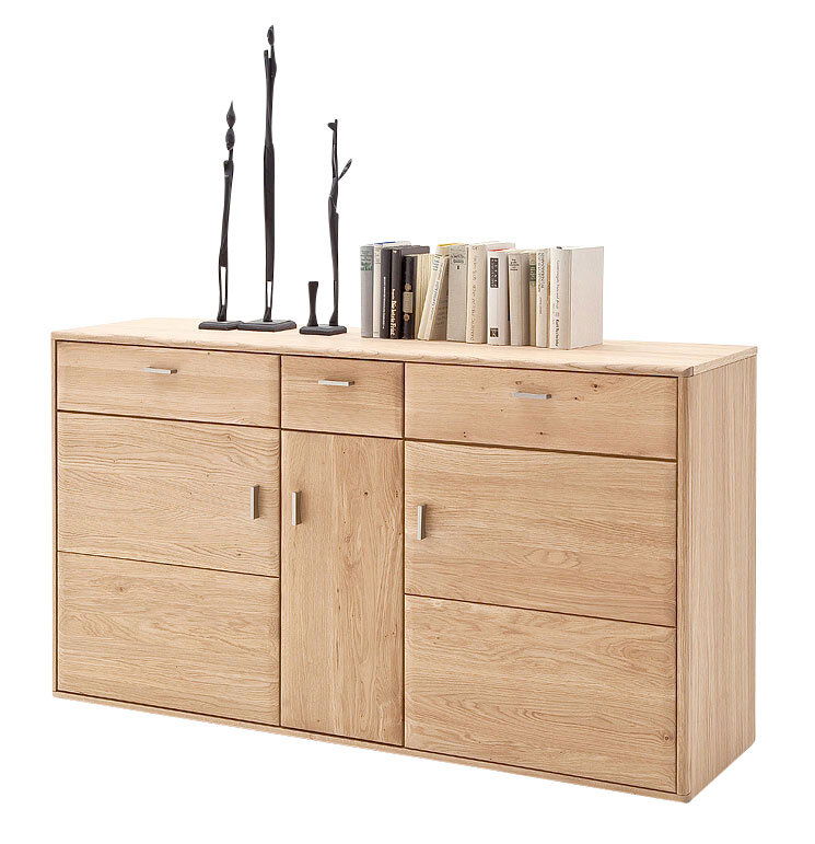 Cantus Sideboard TARRAGONA Holz-Sideboard mit drei Schubladen und zwei Türen, dekoriert mit Büchern und modernen Skulpturen, seitliche Perspektive