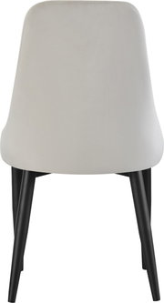 Beiger Polsterstuhl mit schwarzem Vierbein-Gestell, Rückansicht in frontaler Perspektive vor weißem Hintergrund