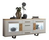 Modernes Sideboard mit Holz- und Glaselementen, dekoriert mit Vasen und Schalen, seitliche Perspektive