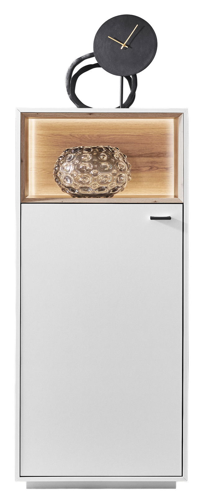 Frontale Ansicht einer modernen Highboard-Vitrine mit weißer Tür, Holzregal und dekorativer Uhr oben.