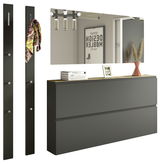 Modernes Garderobenset in dunklem Design mit Spiegel, zwei Wandpaneelen mit Haken und einer Kommode, seitliche Perspektive.