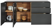 Modernes Sideboard in dunklem Grau mit offenen Türen und Schubladen, zeigt stilvolle Aufbewahrungslösungen mit Geschirr und Dekorationen, Frontalansicht.