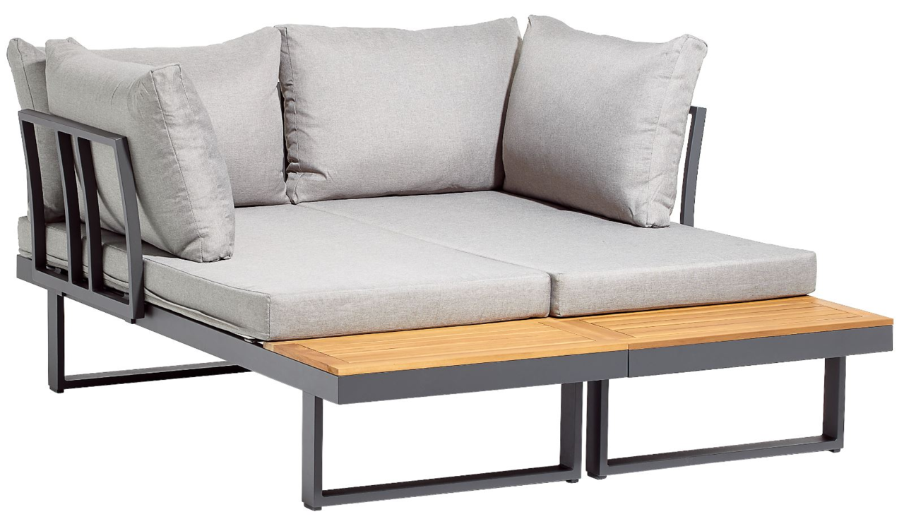 Gartenlounge mit grauen Kissen und Metallrahmen, seitliche Perspektive