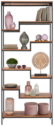 Regal mit dekorativen Objekten, frontal betrachtet