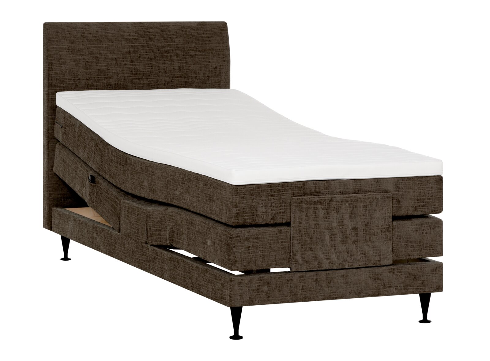 Bruin gestoffeerd elektrisch verstelbaar boxspringbed met hoog hoofdbord en witte matras, schuin van voren weergegeven in verhoogde positie.