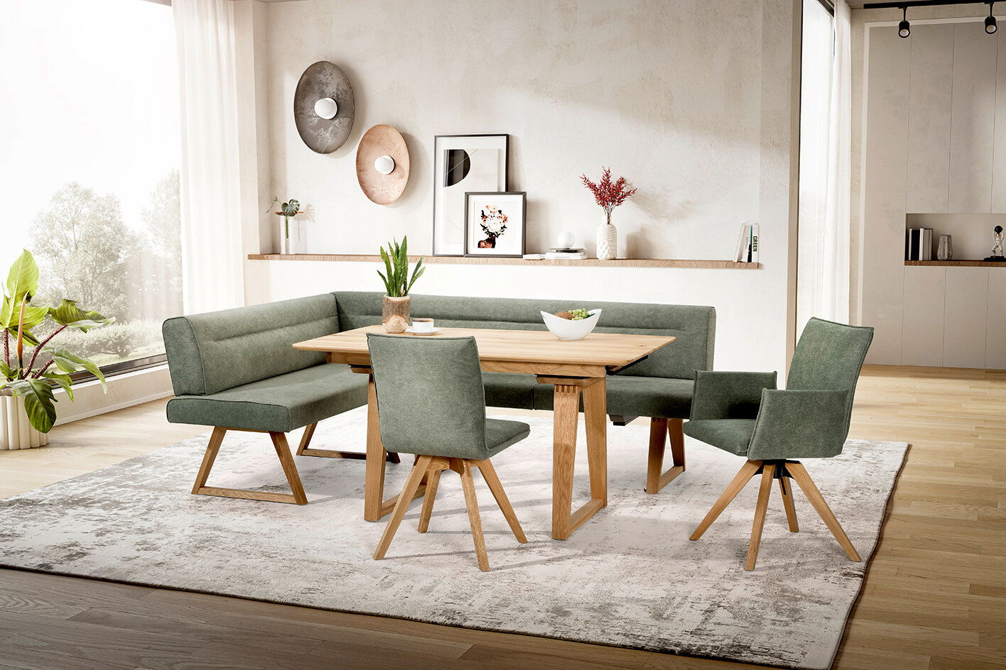 Moderano Eckbank LAURA Moderne Essgruppe mit Eckbank und Stühlen in einem hellen Raum, Perspektive von vorne