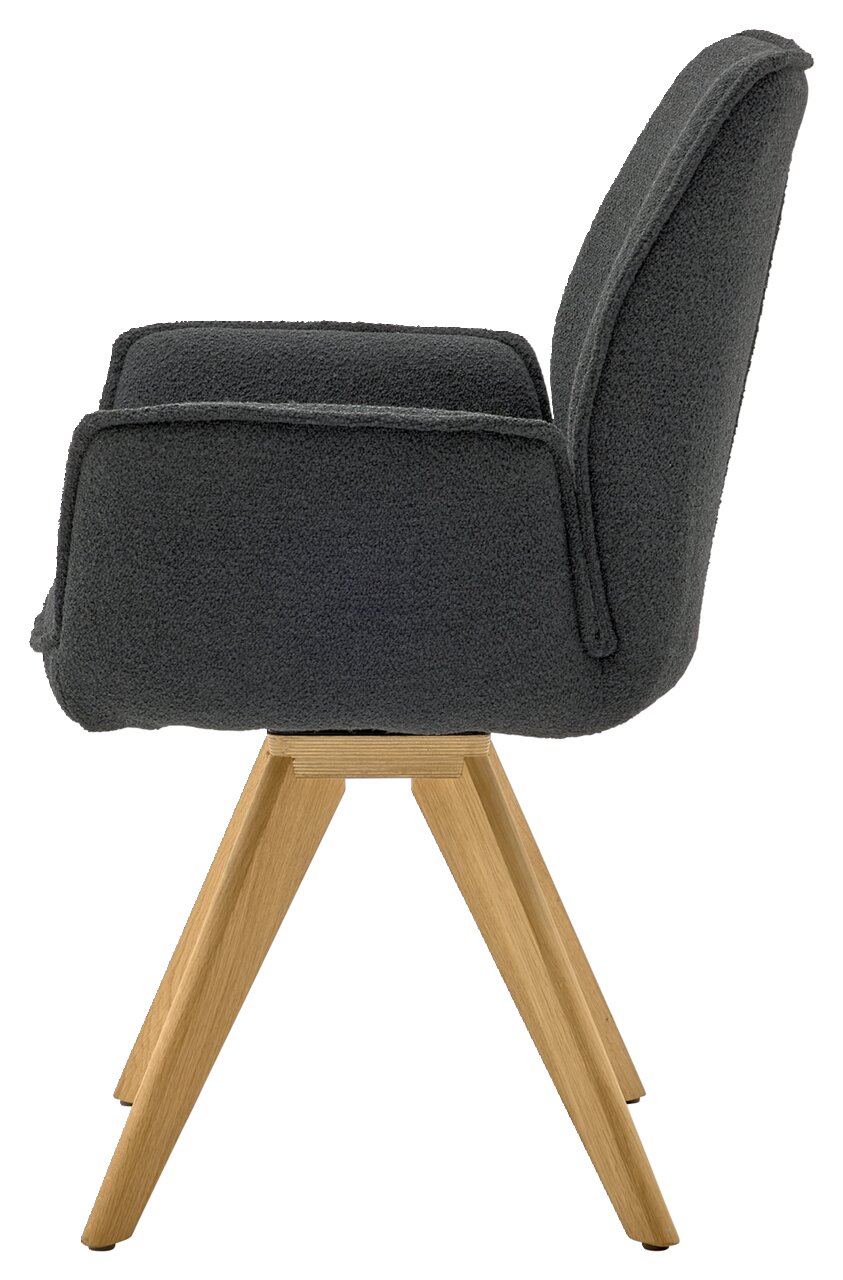 Seitenansicht eines modernen Armlehnstuhls mit grauem Stoffbezug und Holzbeinen.