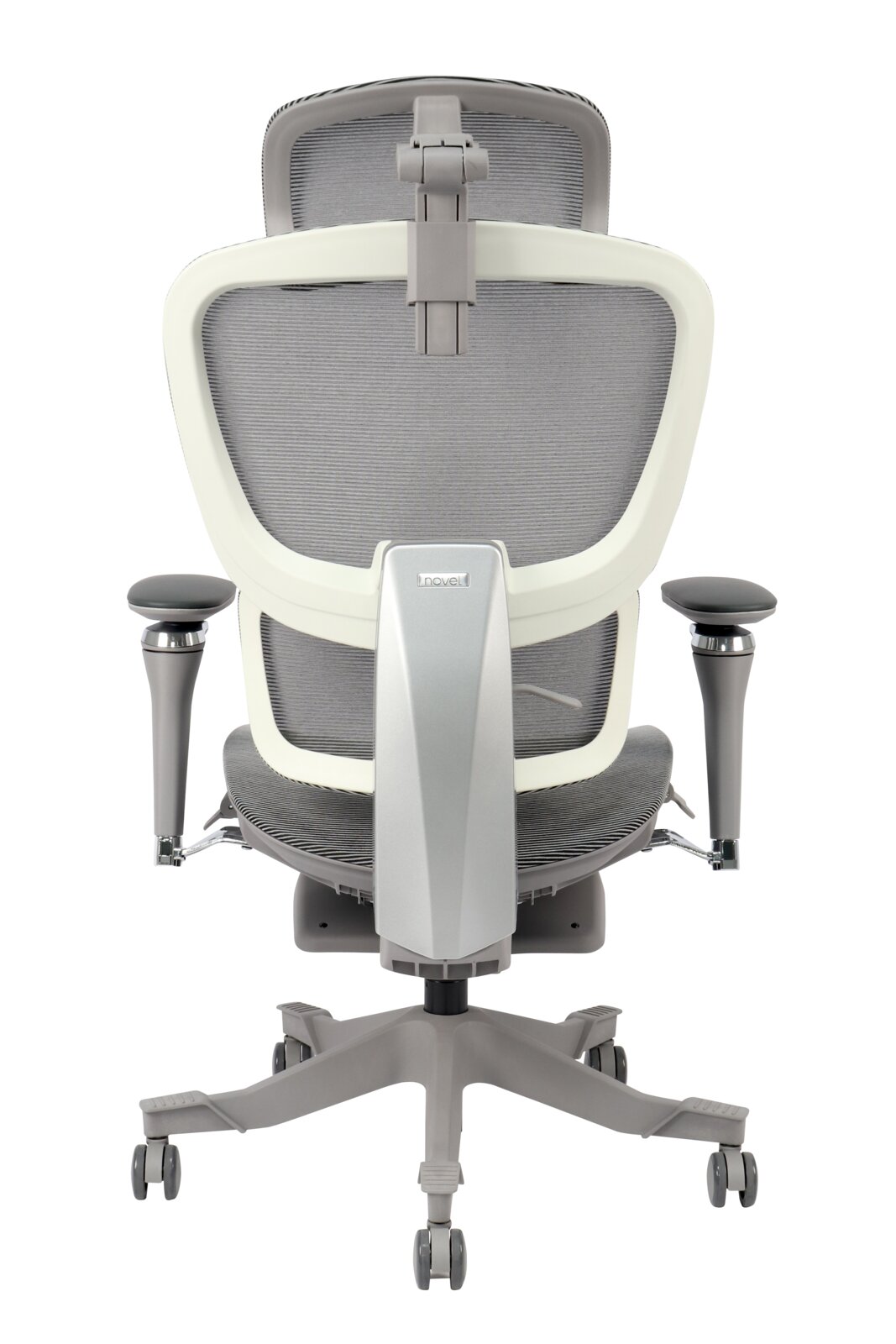 Rückansicht eines modernen grauen Drehstuhls mit ergonomischer Rückenlehne und verstellbaren Armlehnen.