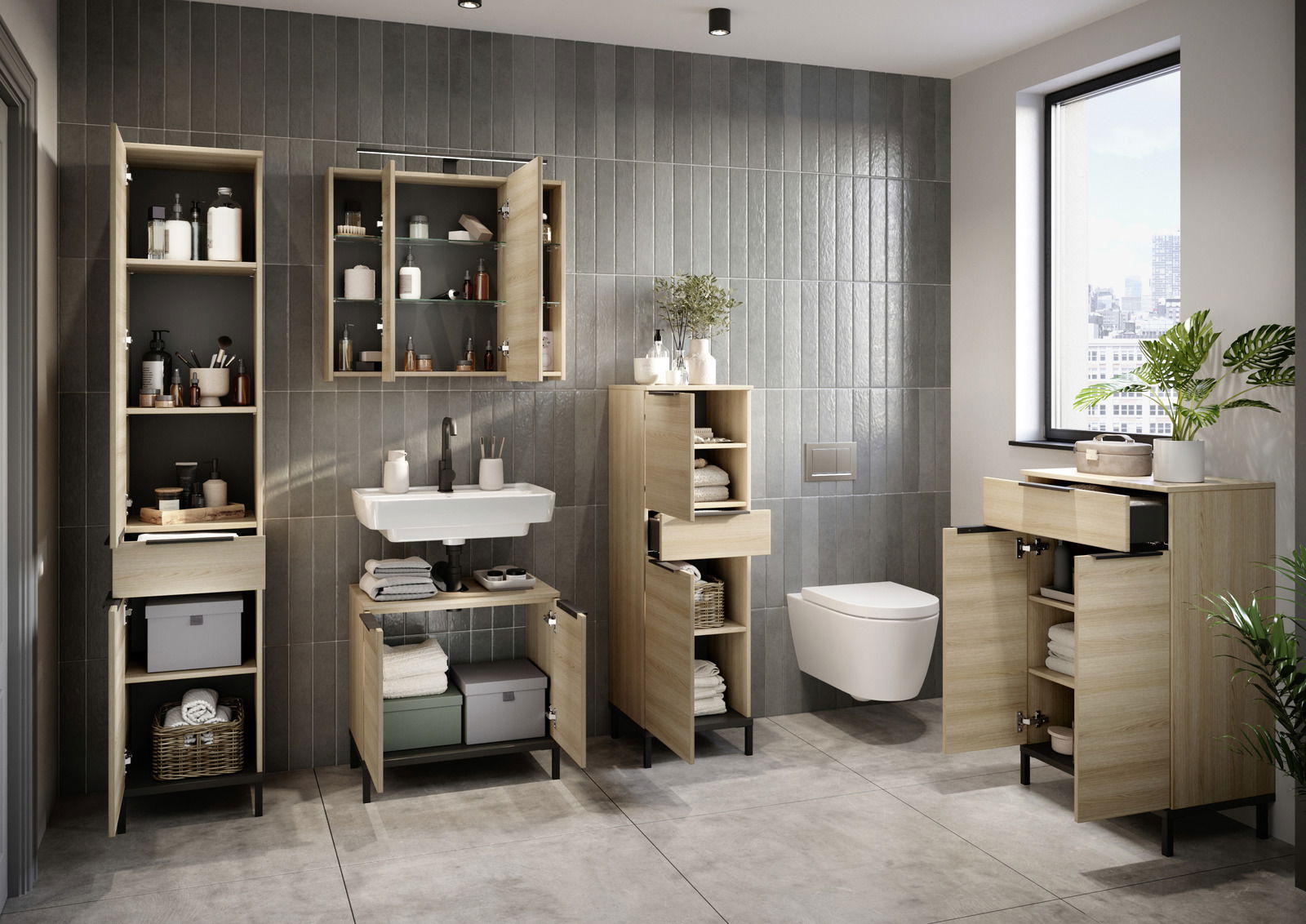 Moderner Badezimmer-Spiegelschrank in Holzoptik, frontal betrachtet, mit offenen Türen und Regalen, gefüllt mit Pflegeprodukten und Handtüchern.