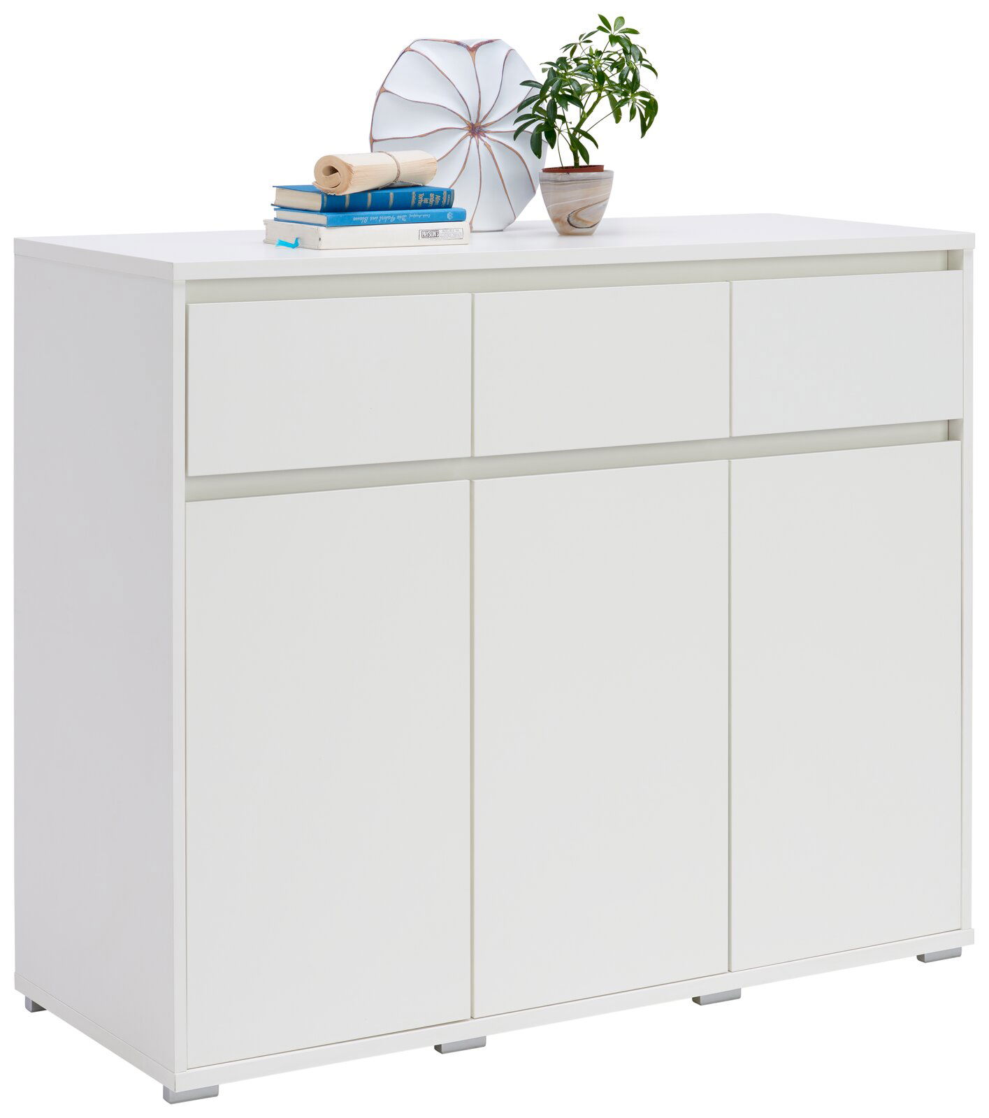 Carryhome Sideboard LINE Weißes Sideboard mit drei Schubladen und drei Türen, dekoriert mit Büchern, einer Pflanze und einer Vase, seitliche Perspektive