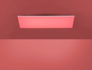 Rechteckige LED-Deckenleuchte mit rosa Licht auf rotem Hintergrund, Frontalansicht leicht von unten