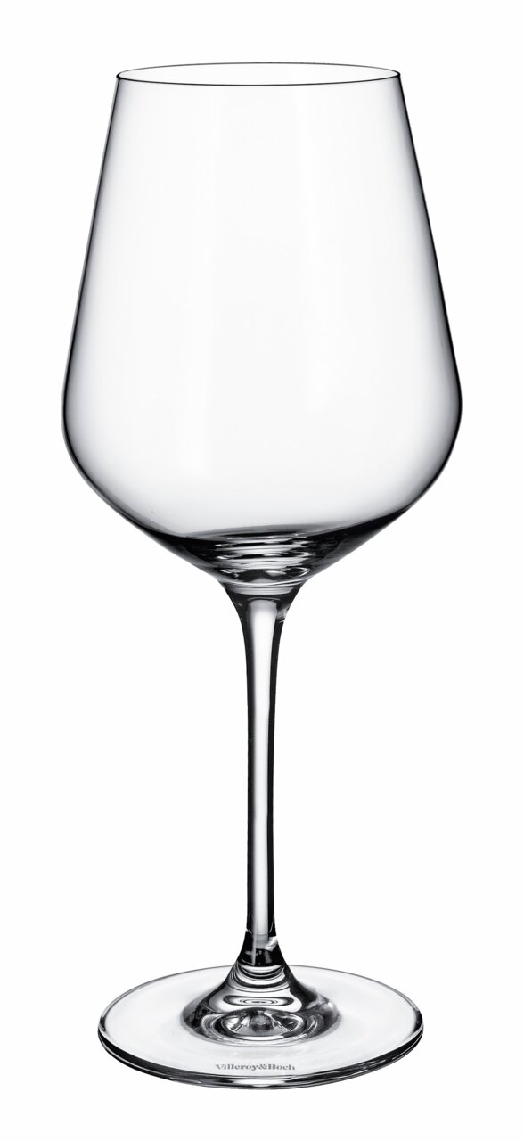 Eleganter Rotweinkelch aus klarem Glas, seitliche Ansicht