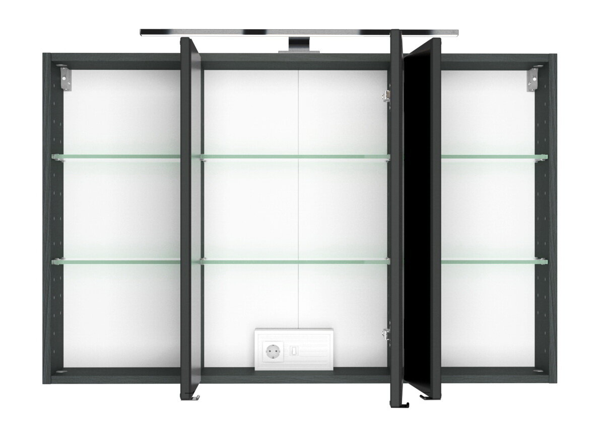 Spiegelschrank mit drei Türen, teilweise geöffnet, mit Glasregalen und integrierter Steckdose, Frontalansicht