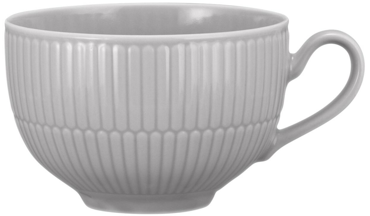 Graue Milchkaffeeobertasse mit geriffeltem Design, seitliche Perspektive