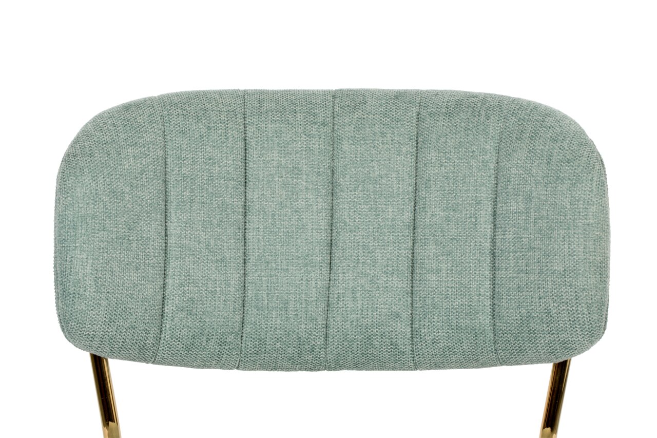 Rückansicht eines Stuhls mit gepolsterter Rückenlehne in grünem Stoff und goldenen Beinen