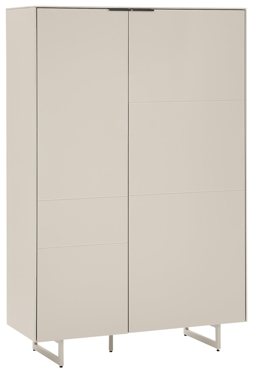 Beiger, moderner zweitüriger Schrank mit glatten Fronten und schlanken Metallfüßen, frontal aus leichter Schrägansicht aufgenommen