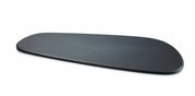 Schwarzes, flaches Servierbrett Pebble in asymmetrischer Form, seitliche Perspektive