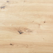 Houten tafelblad met natuurlijke nerf, bovenaanzicht