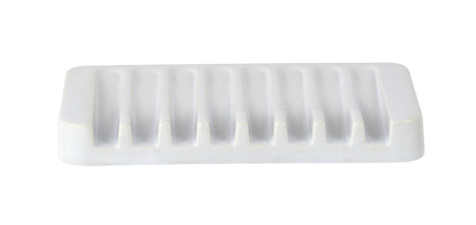 Weiße Keramik Seifenablage Adine mit Rillenstruktur, Ansicht von vorne.