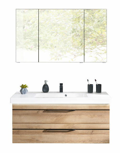 Moderne Badkombination mit Holzoptik, bestehend aus einem Waschtisch mit zwei Schubladen und einem Spiegel mit drei Türen. Frontalansicht.