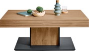 Moderner Couchtisch aus Holz mit Dekorationen, seitliche Perspektive