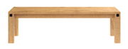 Holzbank in natürlicher Holzfarbe, frontal betrachtet, mit klaren Linien und robustem Design.