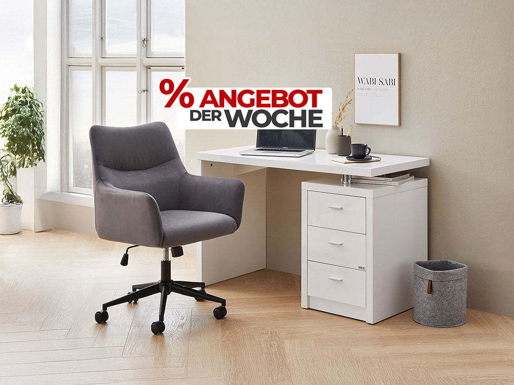 Modernes Homeoffice mit Schreibtisch, Bürostuhl und Laptop, Aktionstext „% Angebot der Woche“ im Bild