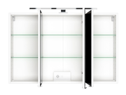 Spiegelschrank mit drei Türen, geöffnet, mit Glasregalen und integrierter Steckdose, Frontalansicht