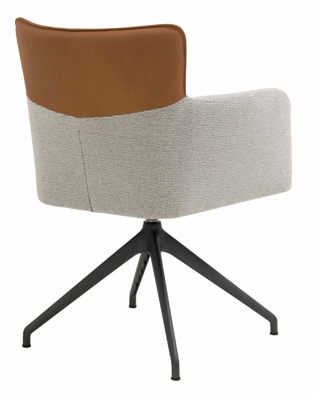 Achterkant van een fauteuil met een bruine rugleuning en een grijze stoffen bekleding, op een zwart metalen onderstel.