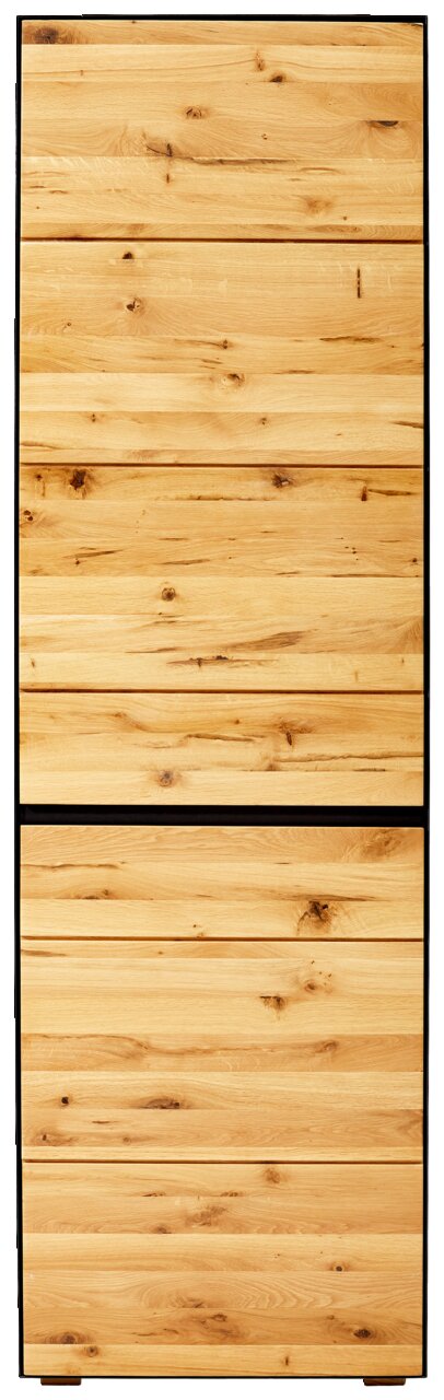 Vooraanzicht van een garderobecombinatie van licht hout met een natuurlijke nerf.