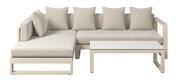 Frontale Ansicht eines modernen Lounge-Sets mit beigen Kissen und einem passenden Tisch.