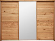 Schwebetürenschrank aus Holz mit mittigem Spiegel, Frontalansicht
