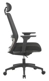 Seitliche Ansicht eines schwarzen Drehstuhls mit Kopfstütze und Armlehnen.