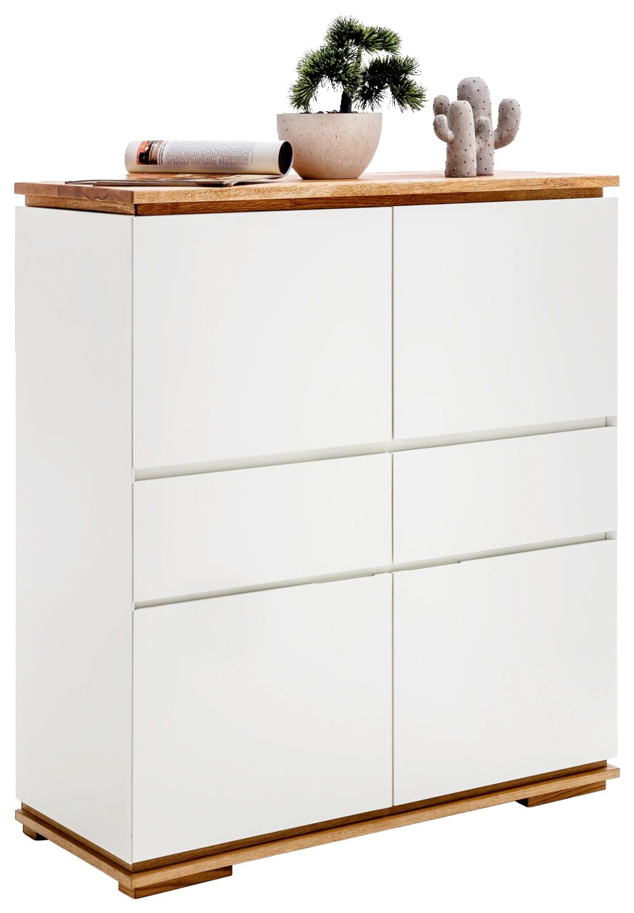 Zurbrüggen Hoog dressoir CHIARO Weißes Highboard mit Holzdetails, dekoriert mit einer Pflanze und einer Zeitschrift, seitliche Perspektive