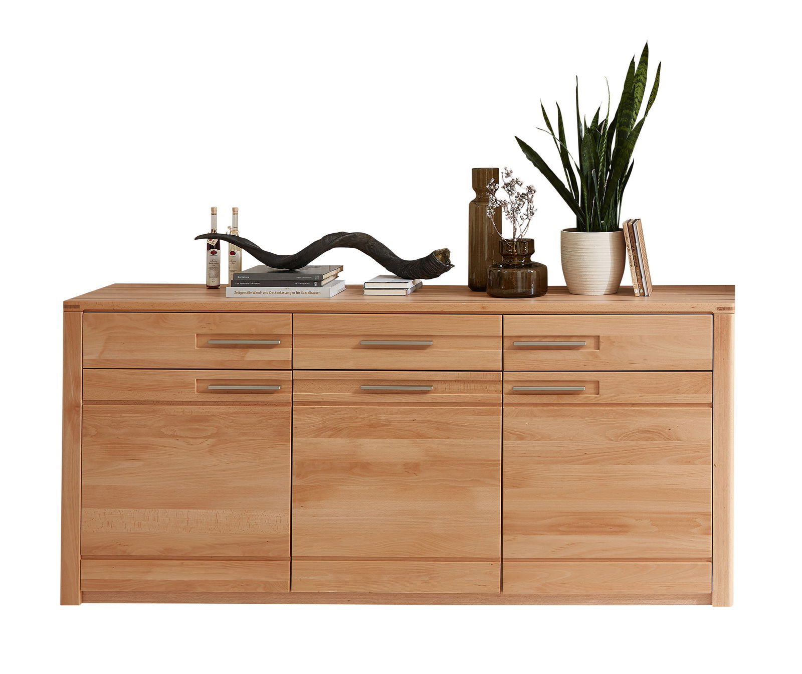 Z2 Sideboard NATURE ONE Holz-Sideboard mit drei Schubladen und zwei Türen, dekoriert mit Pflanzen und Büchern, Frontalansicht